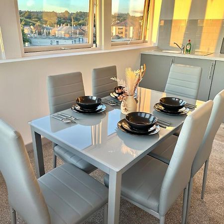 2 Bedroom With Stunning Sunset View, Free Parking And Wifi By Brookland Stays Yeadon Eksteriør bilde