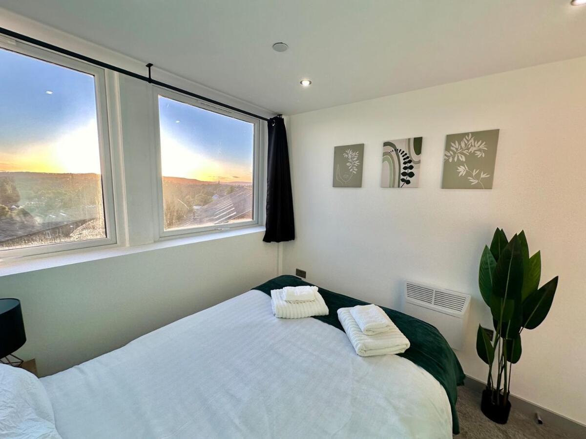 2 Bedroom With Stunning Sunset View, Free Parking And Wifi By Brookland Stays Yeadon Eksteriør bilde